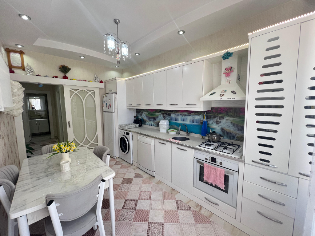 SARIGELİNDEN KARATAŞ MERKEZDE SİTE İÇİ SATILIK 2+1 DAİRE FIRSATI - Sarıgelin Gayrimenkul